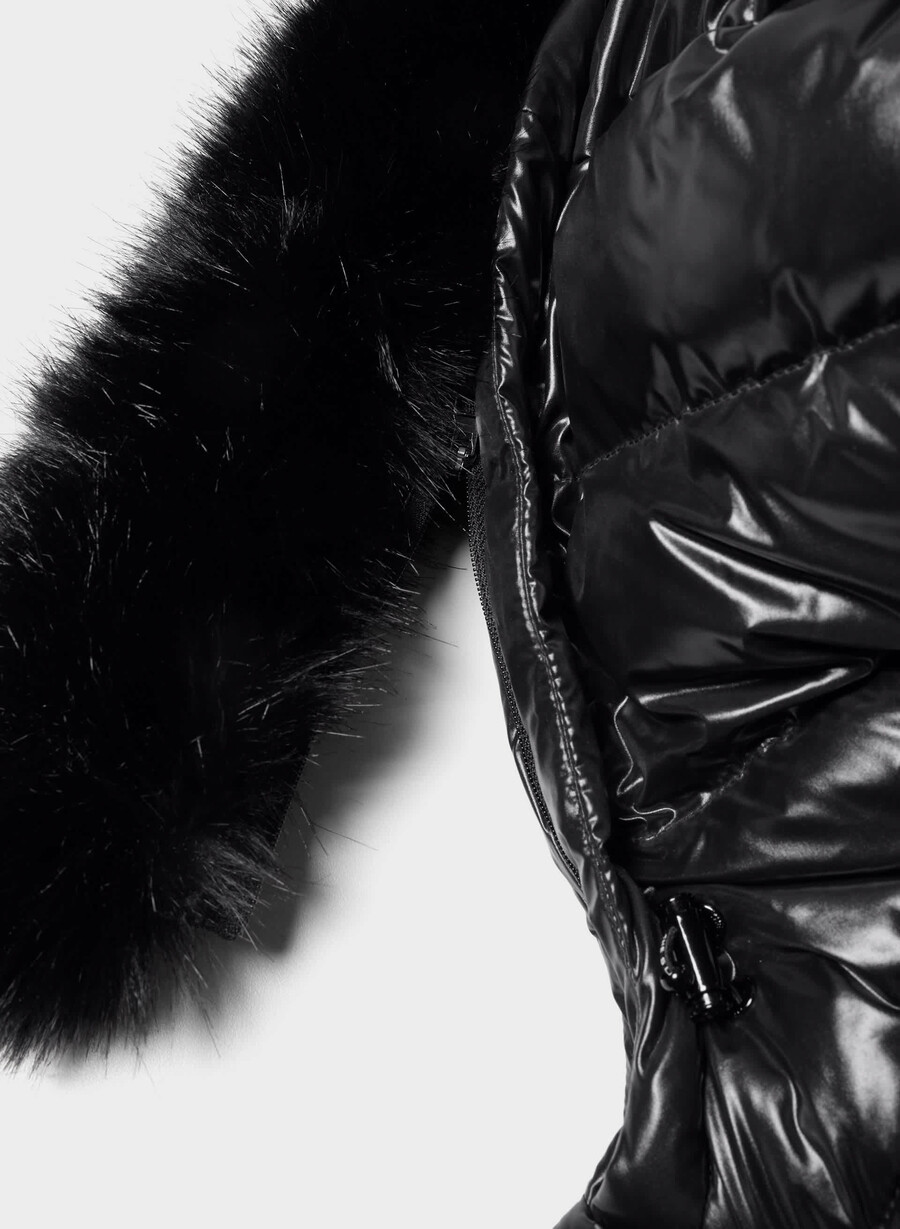 der supersnug puff - hochglänzend schwarzschwarz