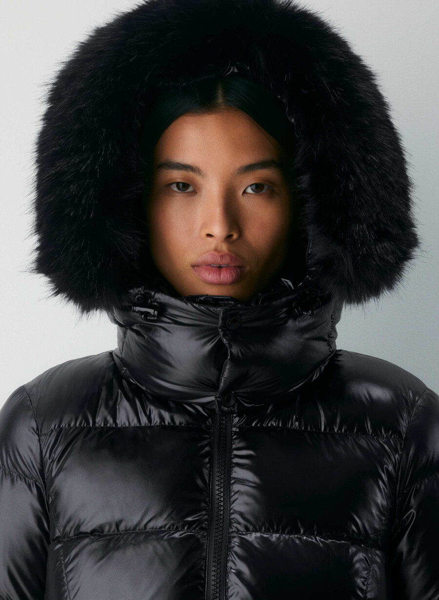 der supersnug puff - hochglänzend schwarzschwarz