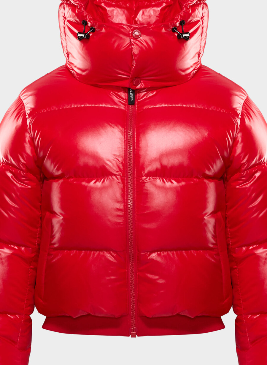 der super resort puff – hochglänzendes leuchtendes rot