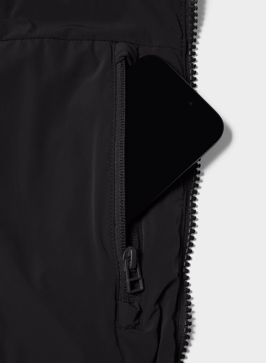 der supersnug puff - orbit stretch schwarz