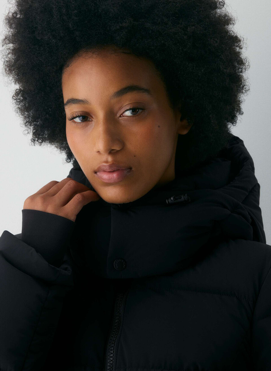 der supersnug puff - orbit stretch schwarz