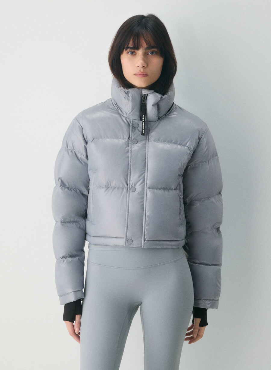 der superpuff xtrashorty – hochglänzend mondstaubgrau