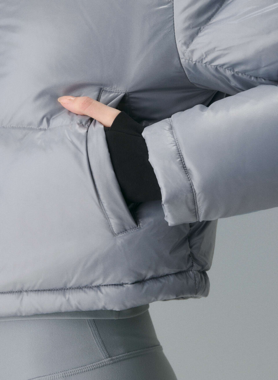 der superpuff xtrashorty – hochglänzend mondstaubgrau